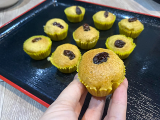 Bolu Kukus Matcha Isi Kacang Merah Perpaduan Timur yang Pas